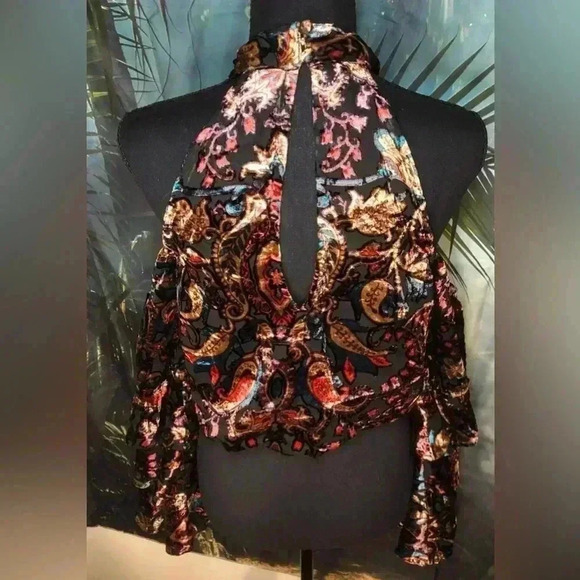 Venus Burnout cold shoulder Velvet Top size 2 - Picture 14 of 15